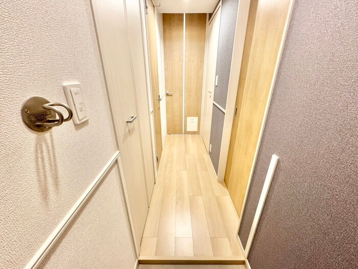 物件内観写真21　(廊下)