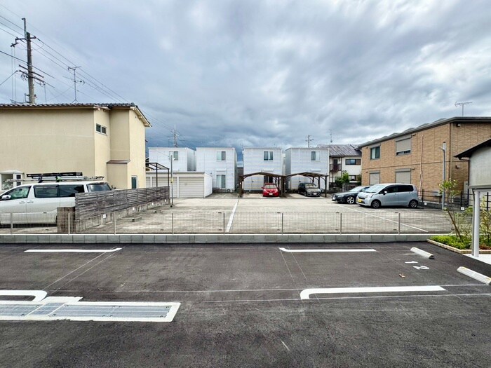 物件内観写真22　(室内からの展望)