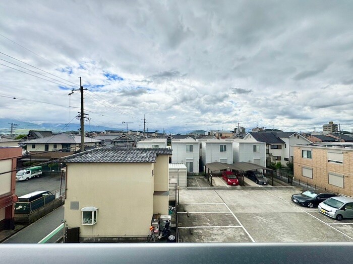 物件内観写真22　(室内からの展望)