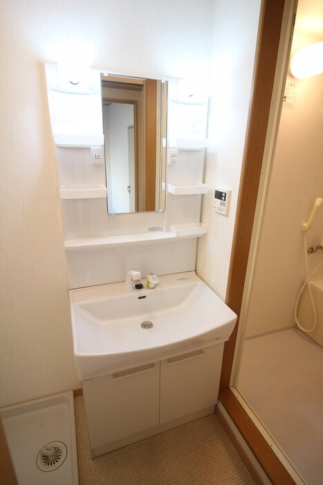 物件内観写真8　(洗面)