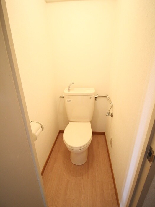 物件内観写真8　(トイレ)