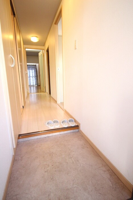 物件内観写真17　(廊下)