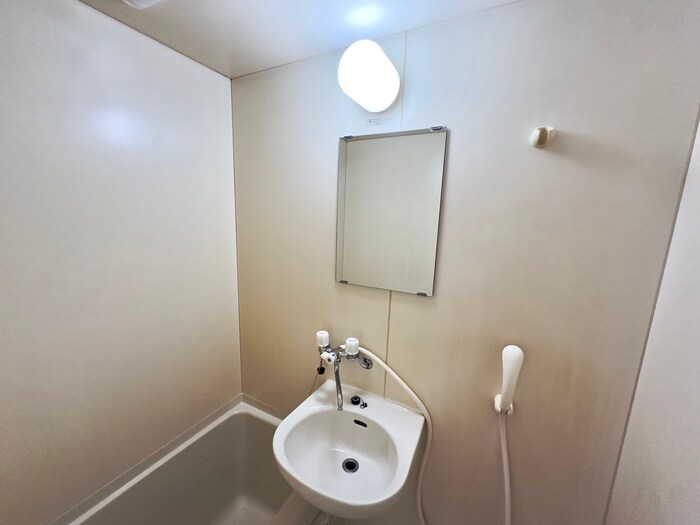 物件内観写真11　(洗面)