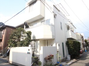 カ－サ・ハタ外観写真