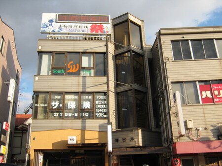司ビル外観写真
