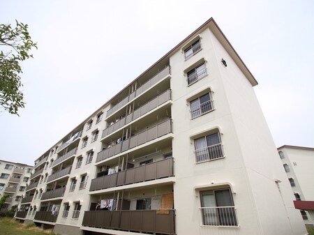 高倉台10団地48号棟（501）外観写真