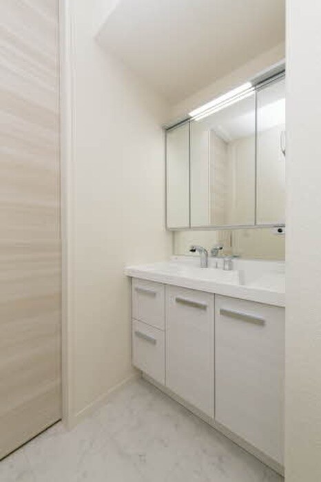 物件内観写真7　(洗面)