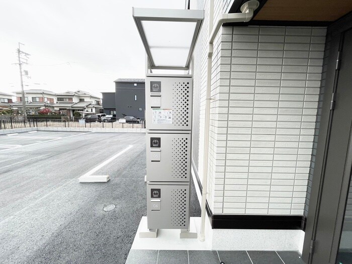 物件外観写真6　(建物設備)