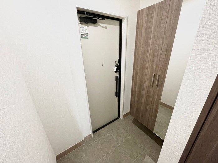 物件内観写真19　(玄関)