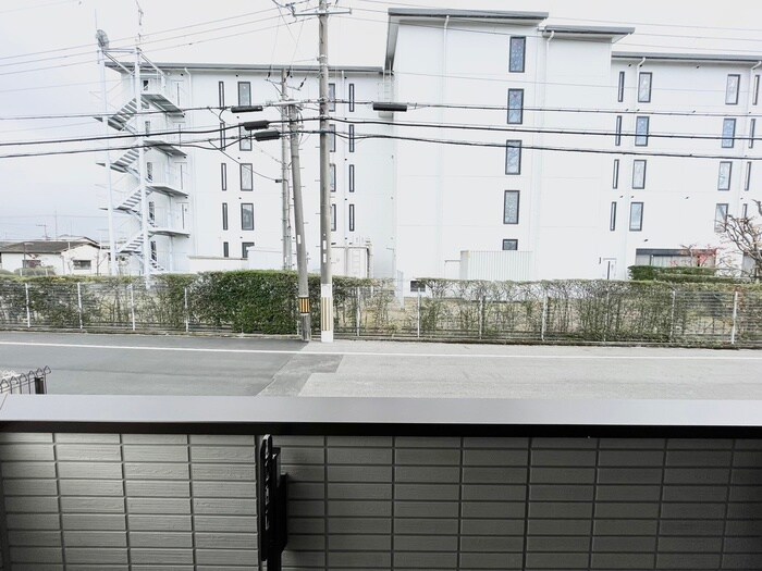 物件内観写真22　(室内からの展望)