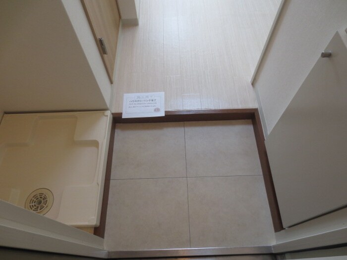 物件内観写真14　(玄関)