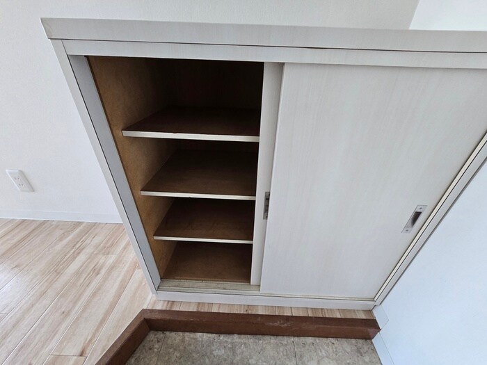 物件内観写真19　(靴箱)