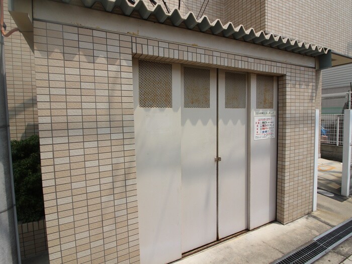 物件外観写真6　(建物設備)