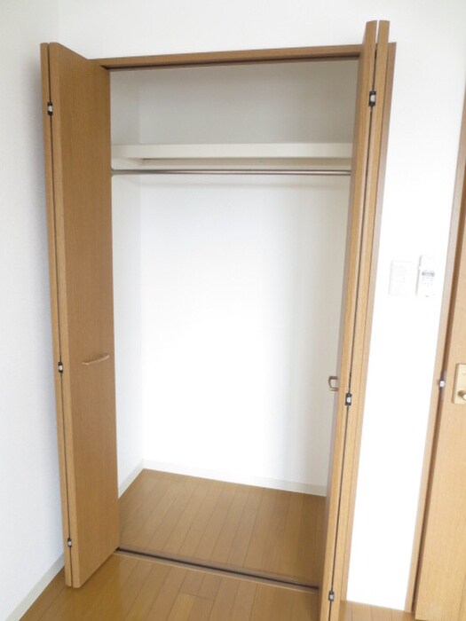 物件内観写真12　(収納)