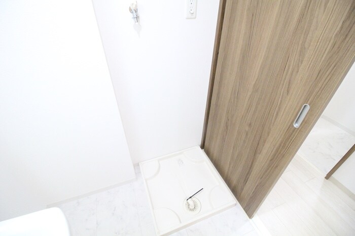 物件内観写真14　(洗濯機置場)