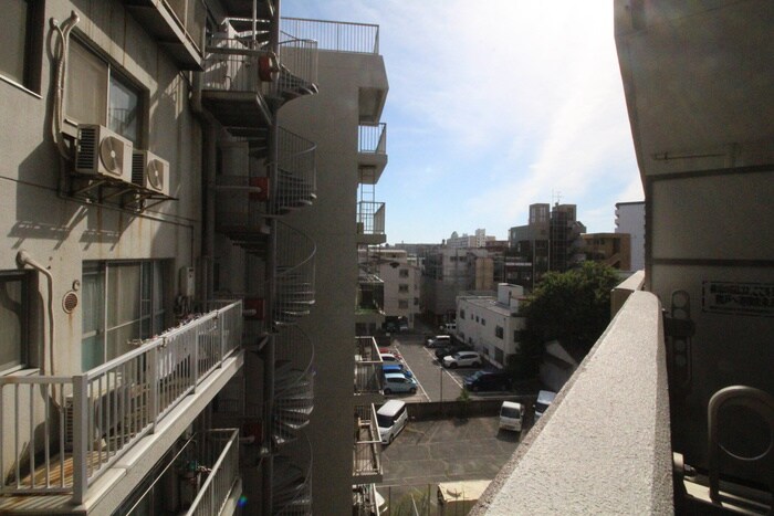 物件内観写真19　(室内からの展望)