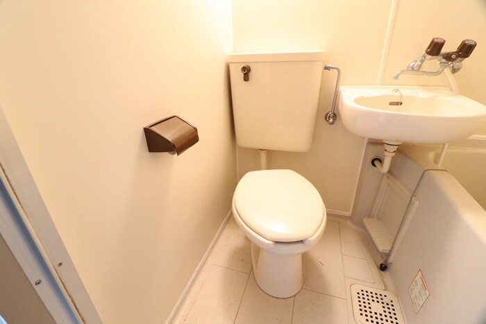 物件内観写真12　(トイレ)