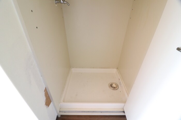 物件内観写真15　(洗濯機置場)