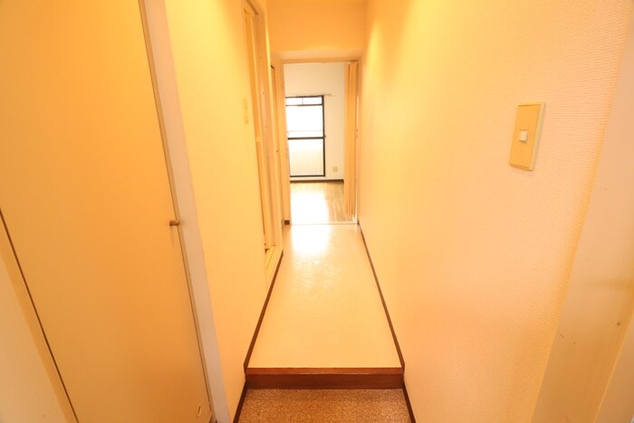 物件内観写真17　(廊下)