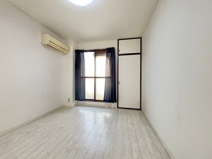 物件内観写真14　(居室)