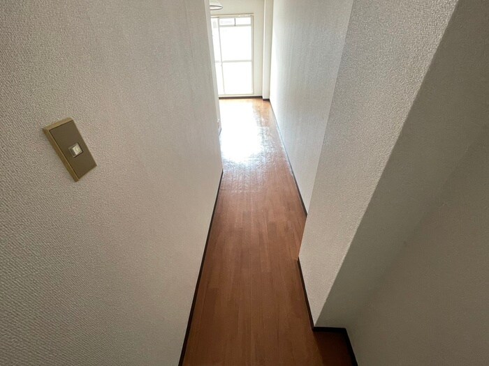 物件内観写真15　(廊下)