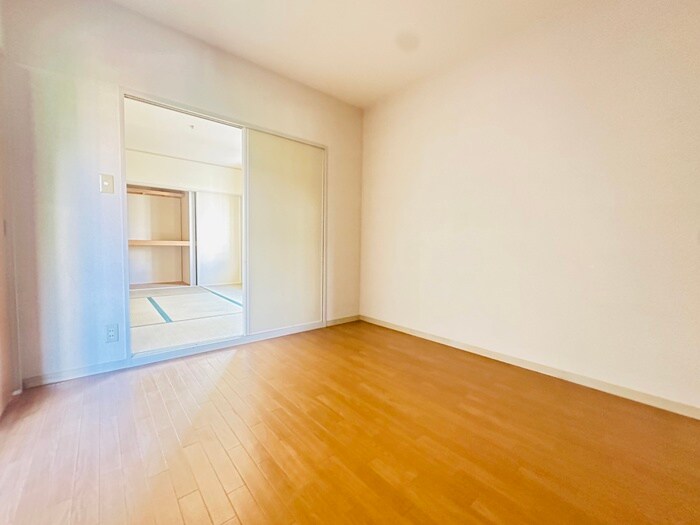 物件内観写真8　(居室)