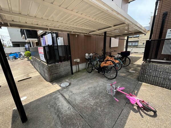 駐輪場
