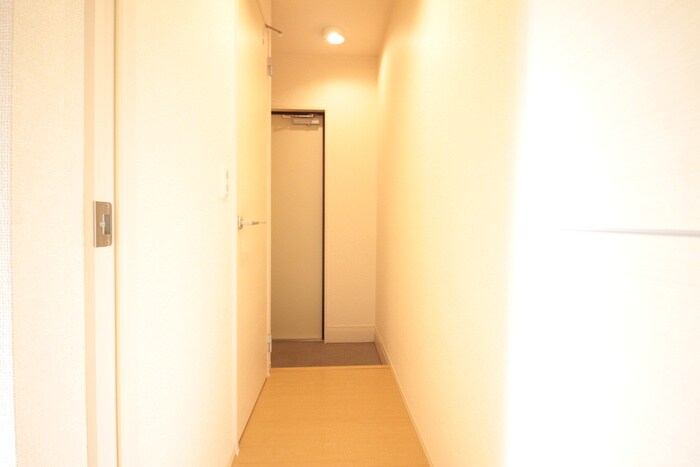 物件内観写真18　(廊下)