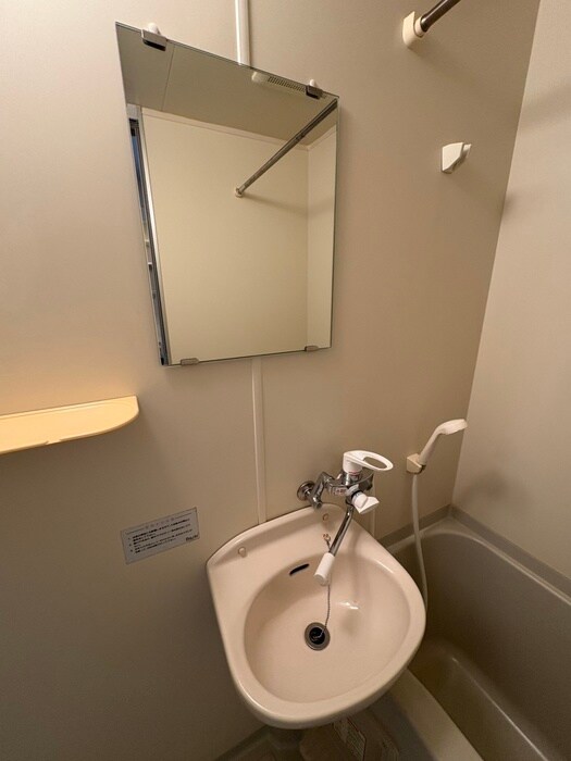 物件内観写真13　(洗面)