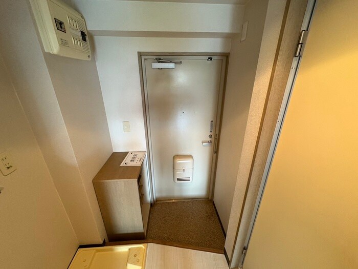 物件内観写真15　(玄関)