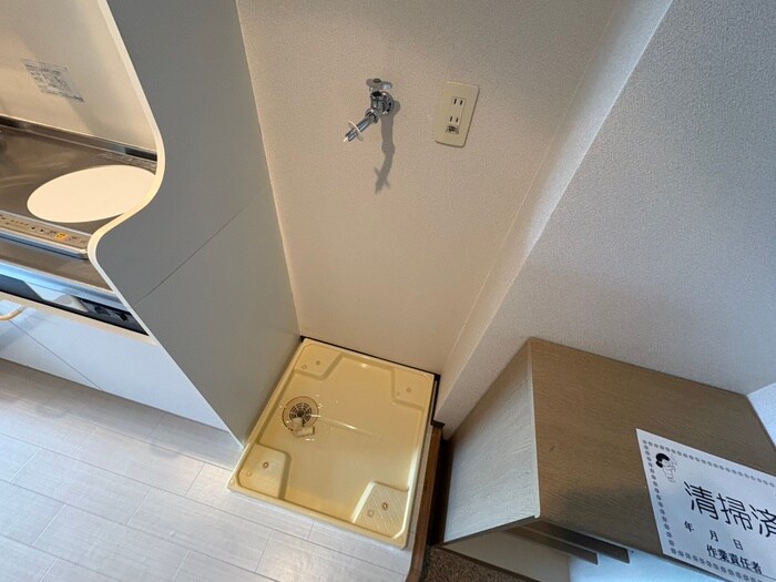 物件内観写真19　(洗濯機置場)