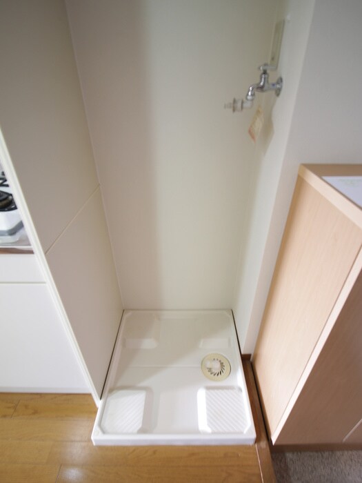 物件内観写真14　(洗濯機置場)