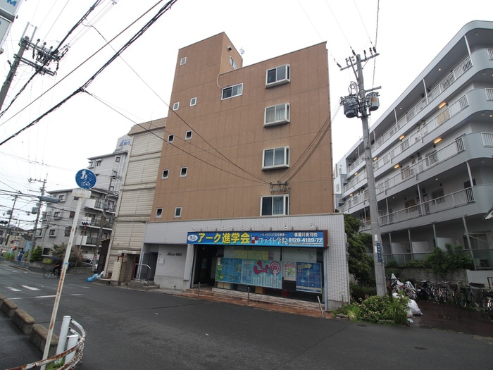 クレ－ル寝屋川の物件外観写真