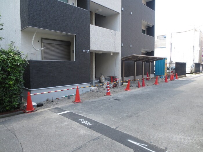 物件外観写真4　(エントランス部分)