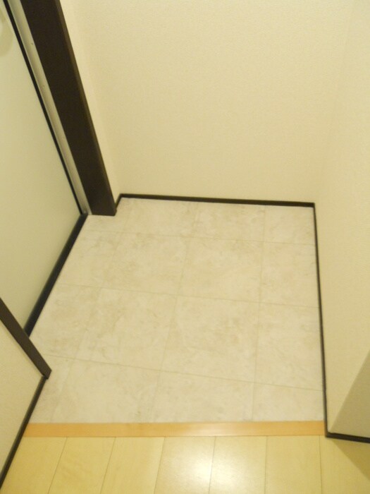 物件内観写真17　(玄関)