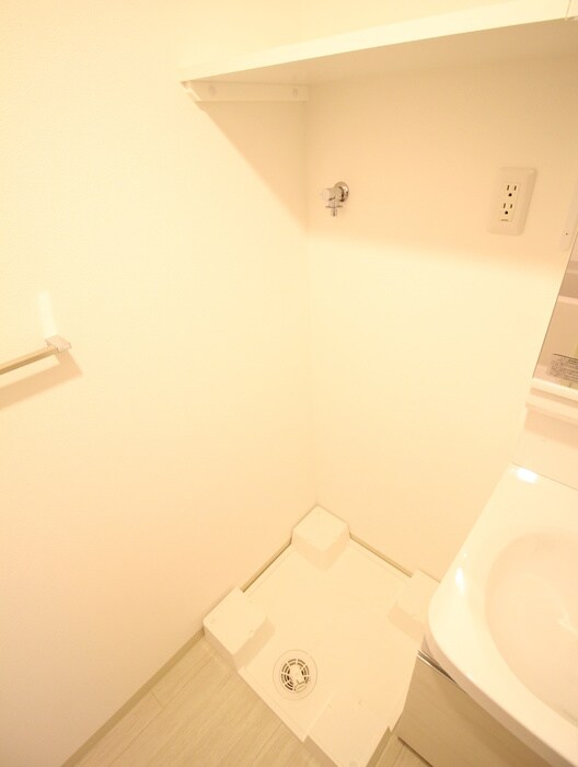 物件内観写真11　(洗濯機置場)