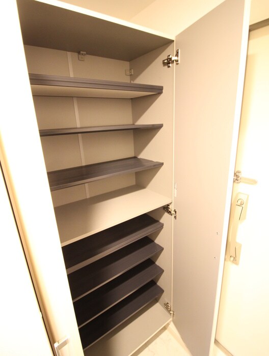 物件内観写真16　(靴箱)