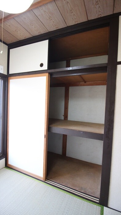 物件内観写真12　(収納)