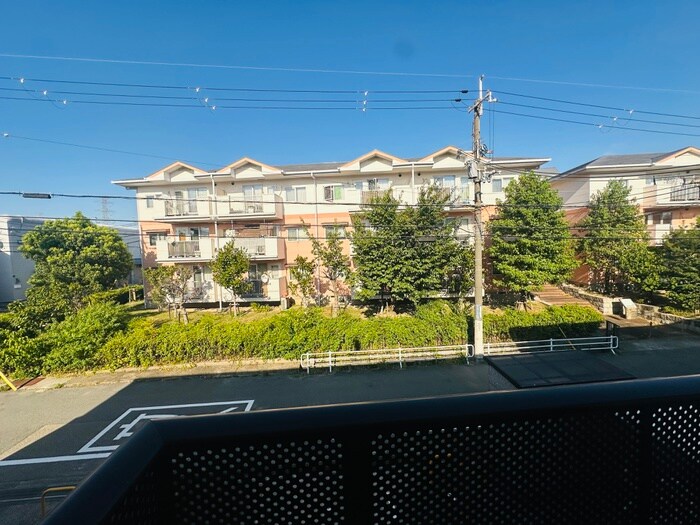 物件内観写真16　(室内からの展望)