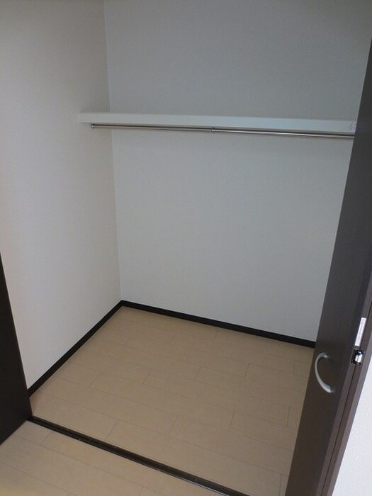 物件内観写真12　(収納)