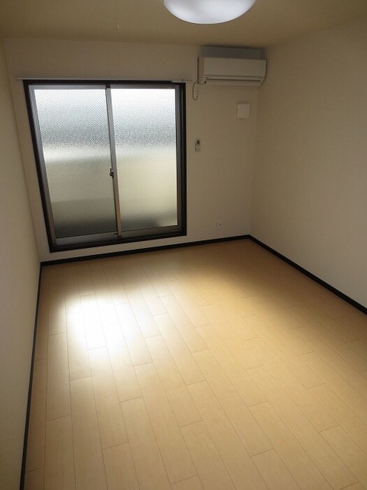 物件内観写真13　(居室)