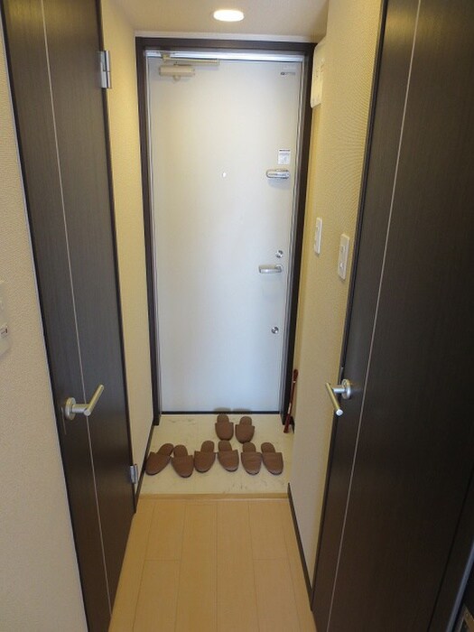 物件内観写真17　(玄関)
