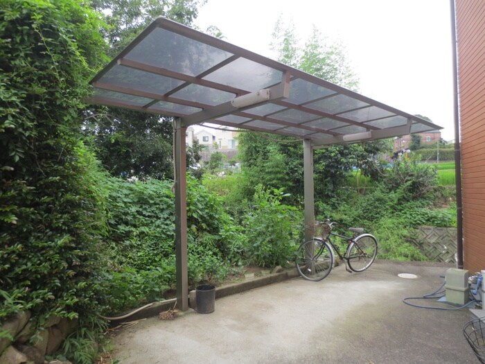 物件外観写真5　(駐輪場)