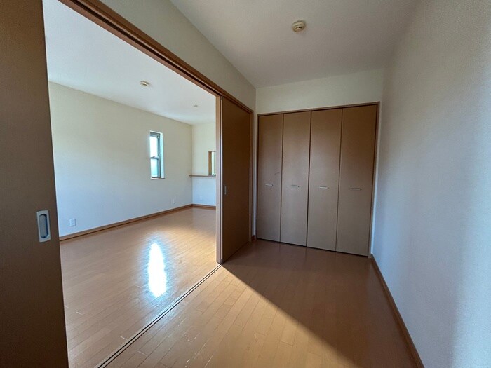 物件内観写真10　(居室)