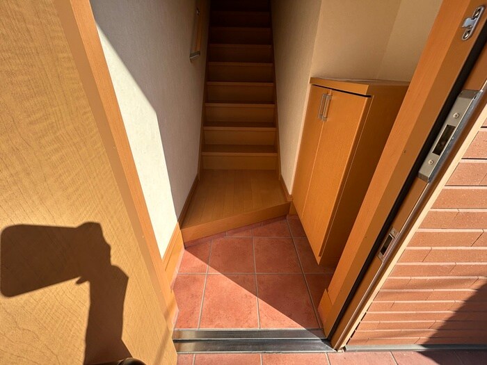 物件内観写真17　(玄関)