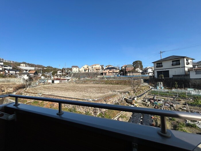 物件内観写真22　(室内からの展望)