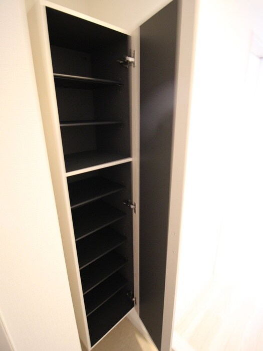 物件内観写真6　(靴箱)