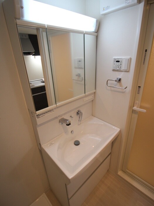 物件内観写真8　(洗面)