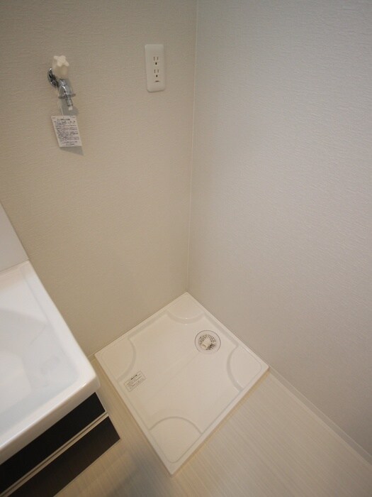 物件内観写真15　(洗濯機置場)