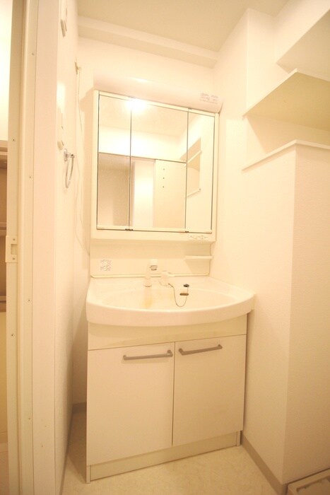 物件内観写真9　(洗面)